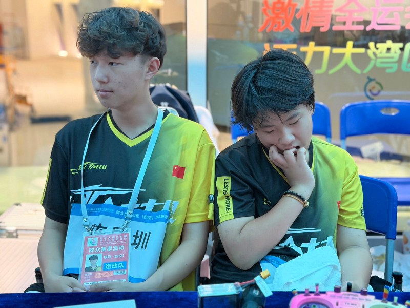 小白、果果, 小白、果果,