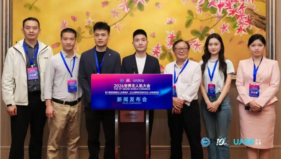 無人機參展商合影 無人機參展商合影